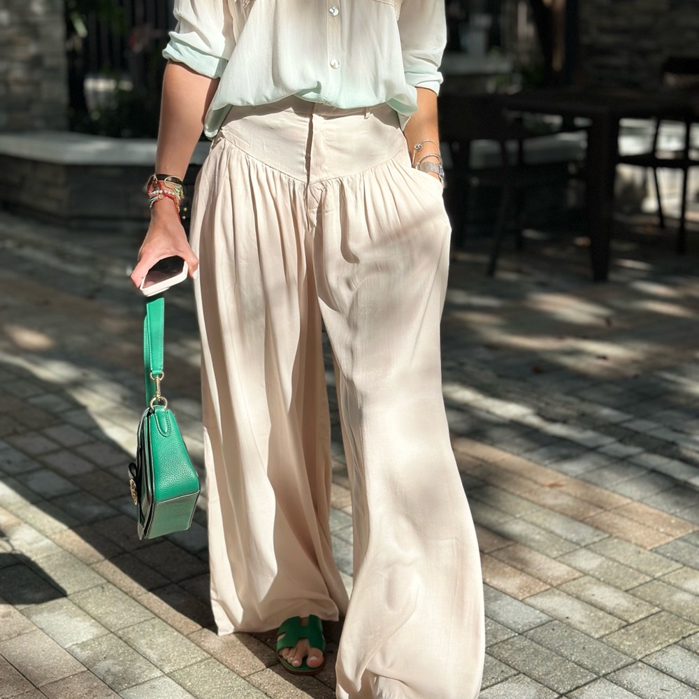 Cream Wide-Leg Pleated Pants – Elegant & Flowy